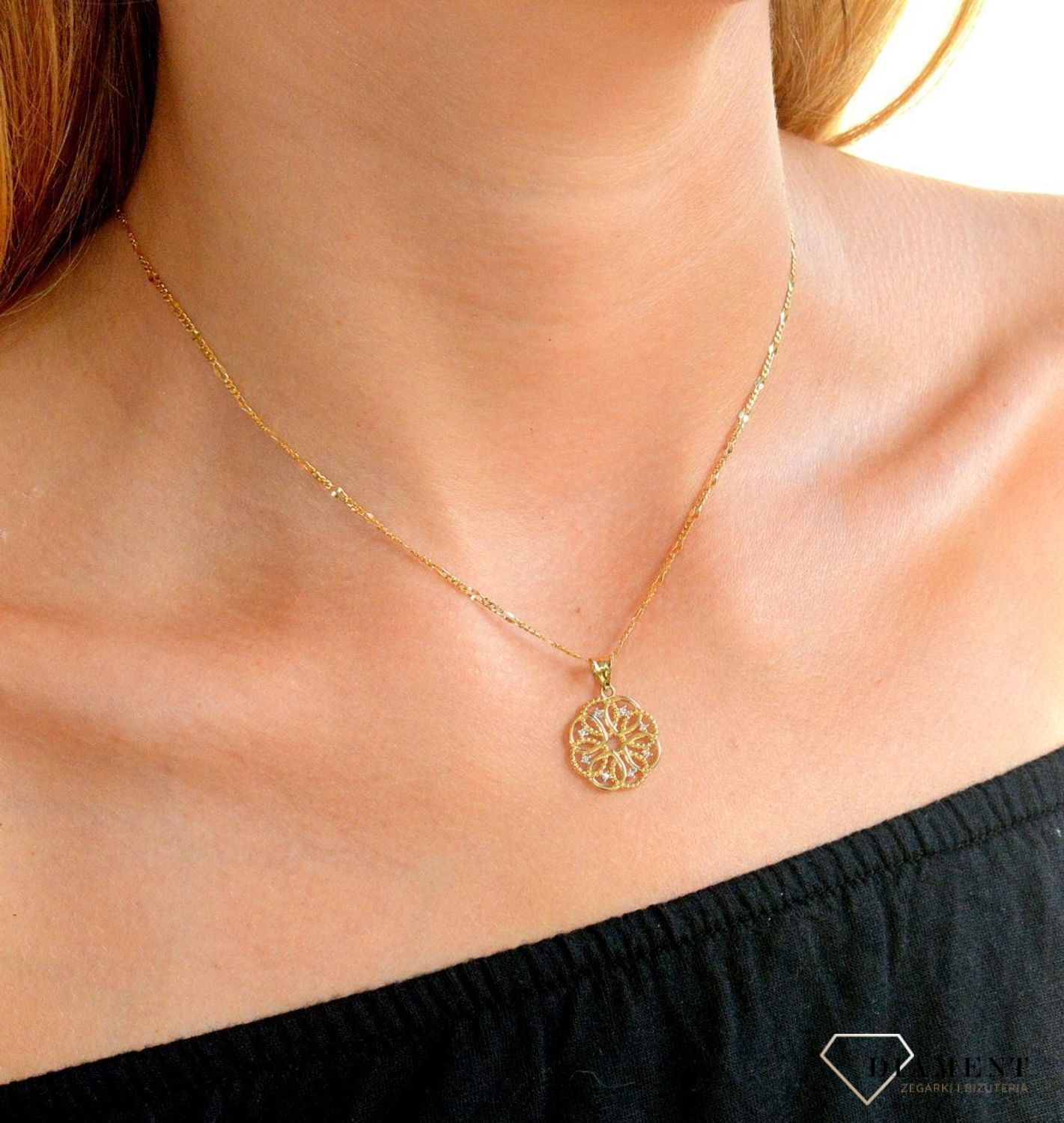 Złota zawieszka 375 ozdobny kwiatek z delikatnymi cyrkoniami ZA 2404 375. Złota zawieszka damska. Złota zawieszka kwiatek próby 375. Złota zawieszka damska. Wisiorek w kształcie kwiatka. Złota zawieszka na prezen.jpg